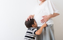 2人目出産で上の子はどうする？寂しさを和らげる事前準備と預け先の選び方