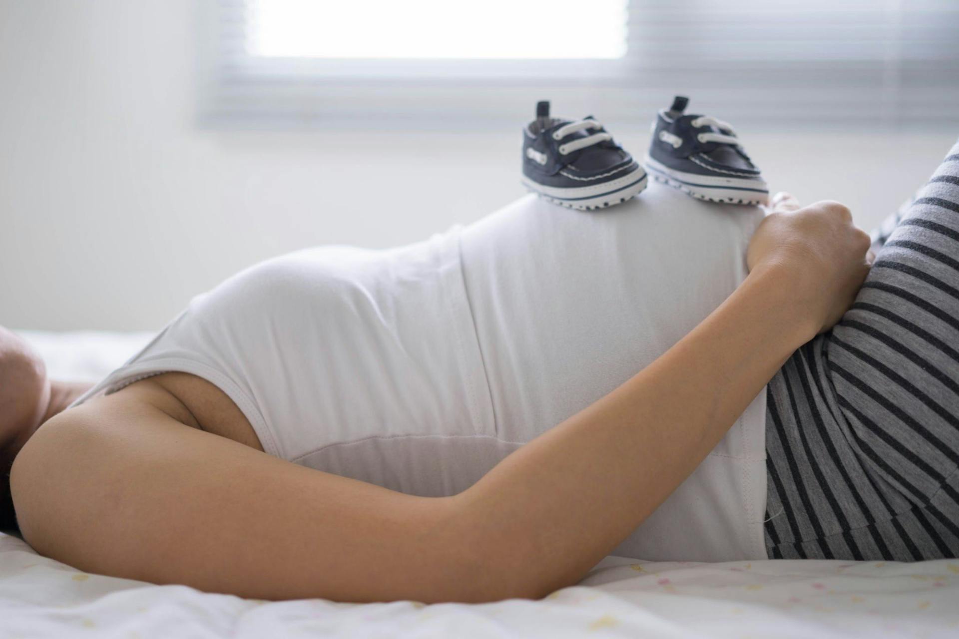 妊娠中の体重はどの位変化する？羊水・胎盤の重さは？